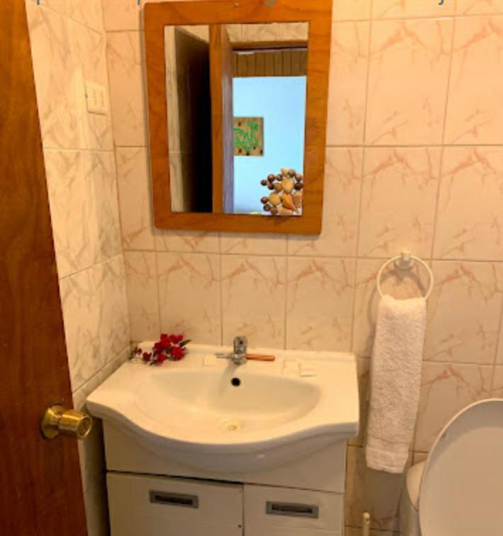 הנגה רואה Hostal Tu'U Koihu מראה חיצוני תמונה