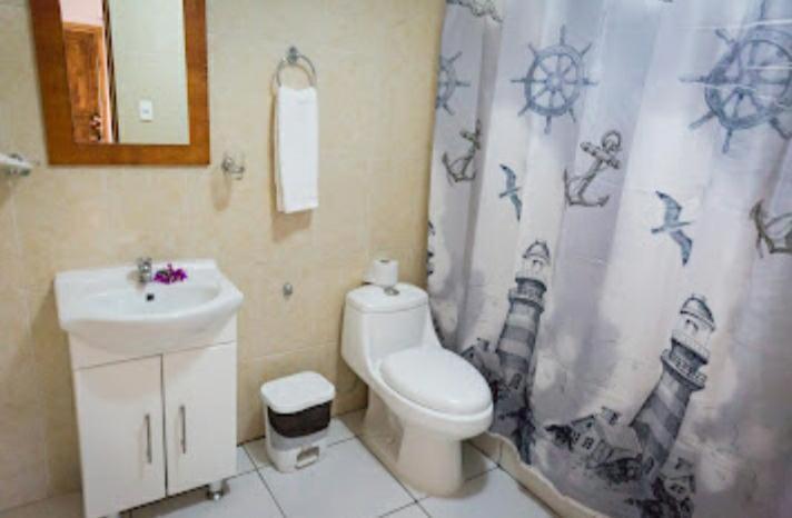 הנגה רואה Hostal Tu'U Koihu מראה חיצוני תמונה